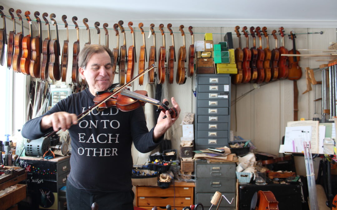 An Interview with Luthier Stephen Iachetta